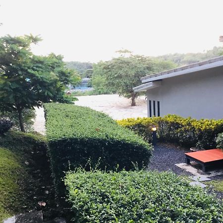 Koh Sirey Beachfront Pool Villa Phuket Exterior photo