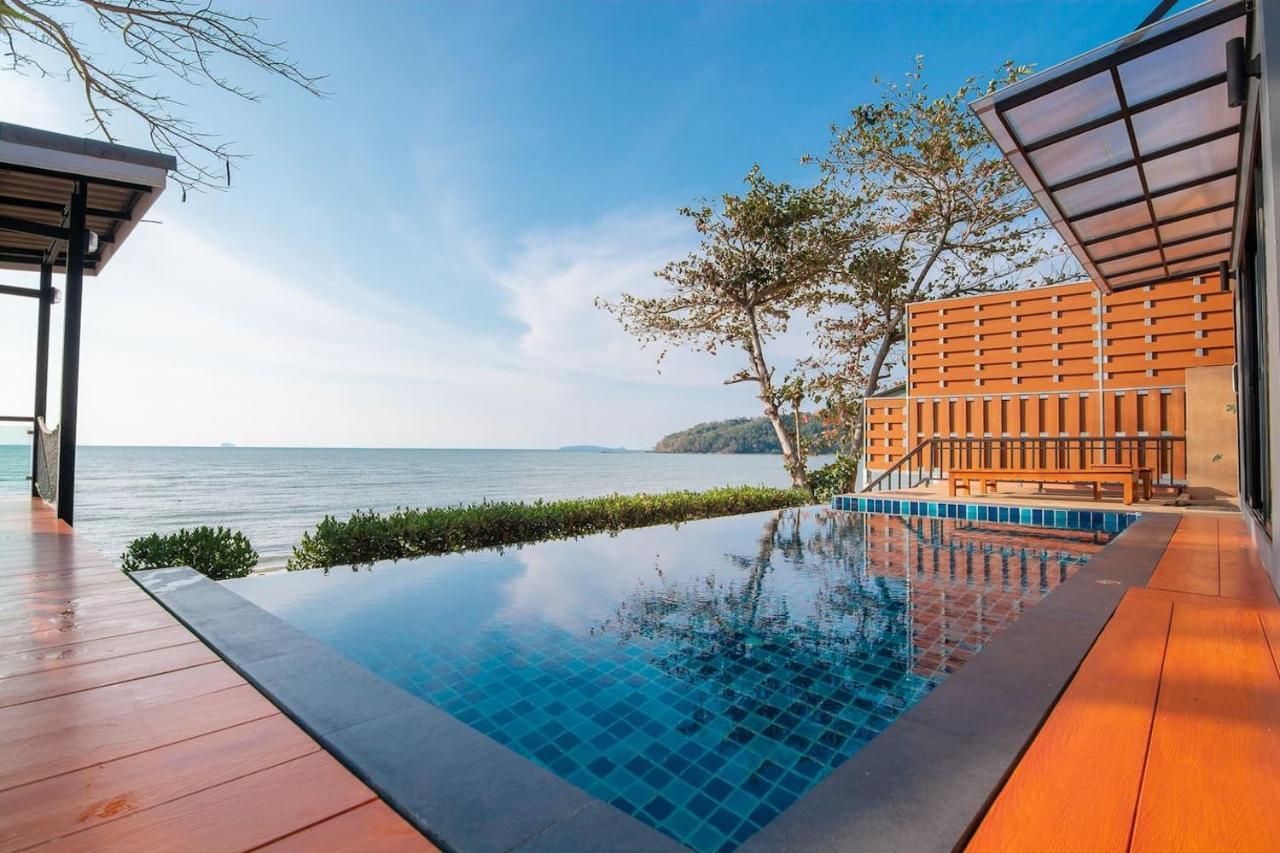 Koh Sirey Beachfront Pool Villa Phuket Exterior photo